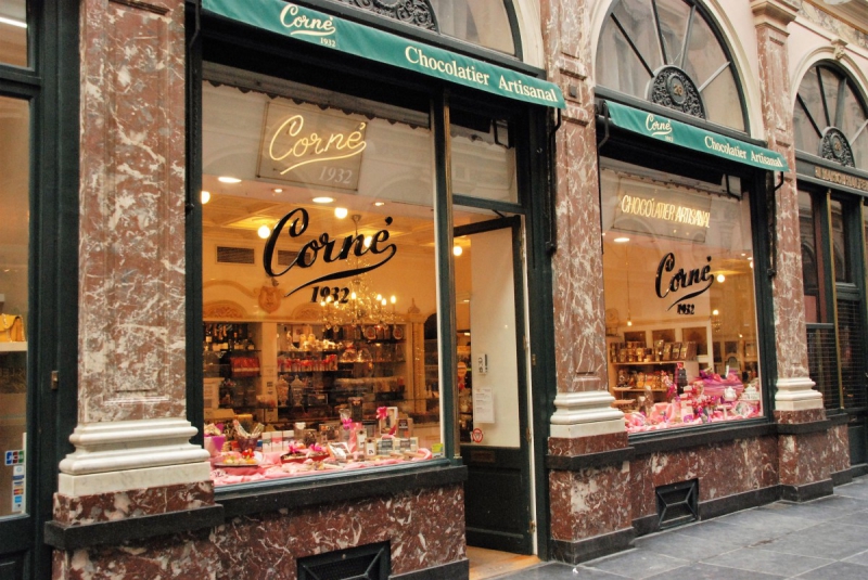 patisserie-BLAUSASC-min_chocolate_chocolaterie_shop_luxury_chic_gallery_brussels_belgium-558146